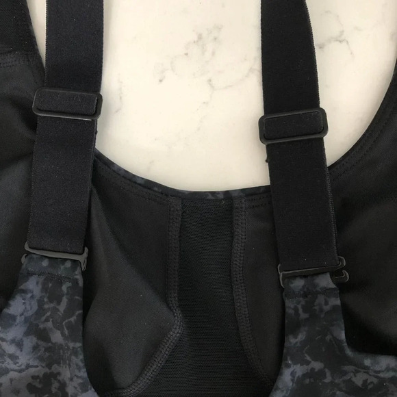 Lole Activewear Med/High Impact Moulded Cups Print Sports Bra Top Gray Blk Sz M - Picture 5 of 10